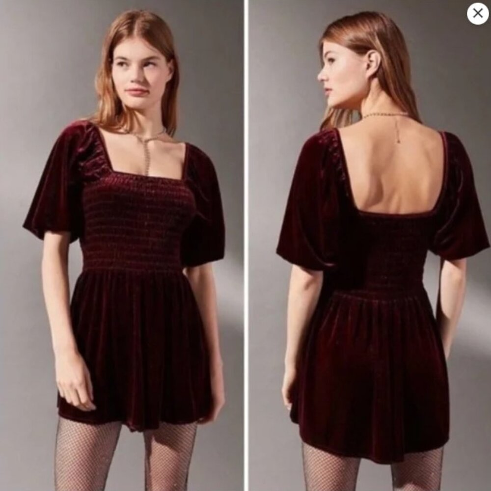 Urban Outfitters Patsy Velvet Romper Smocked Top Puff Sleeves Wine/Burgundy Sz S